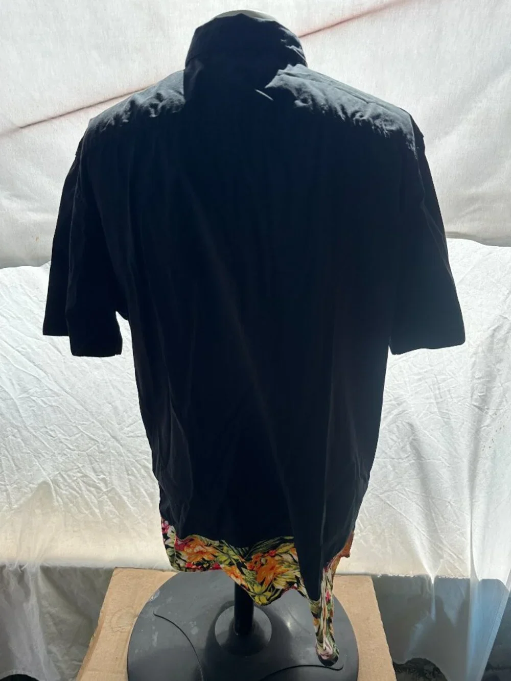Forever 21 Men's Black Floral Design SS Button Front Shirt XL Cotton